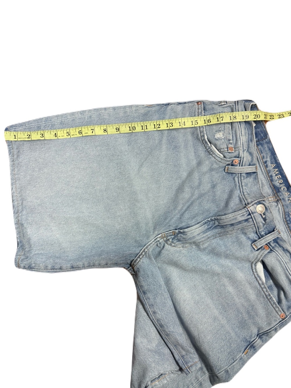 American Eagle Loose Jean Shorts Light Wash Distressed Denim Size 33 - Picture 14 of 16
